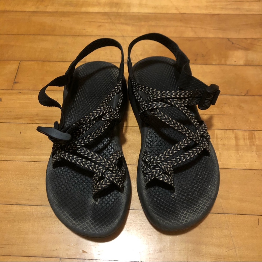 Chacos Black and White Herringbone Z/Cloud 2 Sandals